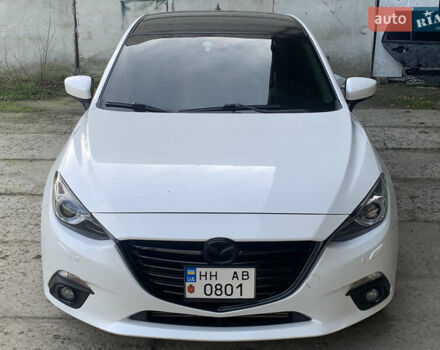 Белый Мазда 3, объемом двигателя 2.19 л и пробегом 225 тыс. км за 14000 $, фото 1 на Automoto.ua