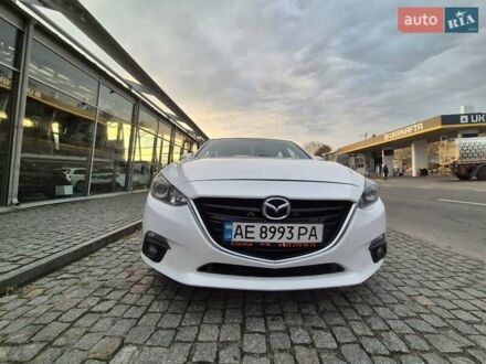 Белый Мазда 3, объемом двигателя 2 л и пробегом 199 тыс. км за 10999 $, фото 1 на Automoto.ua