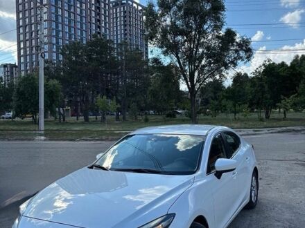 Белый Мазда 3, объемом двигателя 1.5 л и пробегом 58 тыс. км за 17500 $, фото 1 на Automoto.ua
