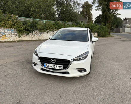 Белый Мазда 3, объемом двигателя 1.5 л и пробегом 88 тыс. км за 13200 $, фото 1 на Automoto.ua