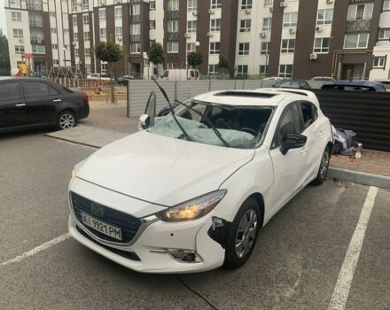 Белый Мазда 3, объемом двигателя 2.5 л и пробегом 110 тыс. км за 6300 $, фото 1 на Automoto.ua
