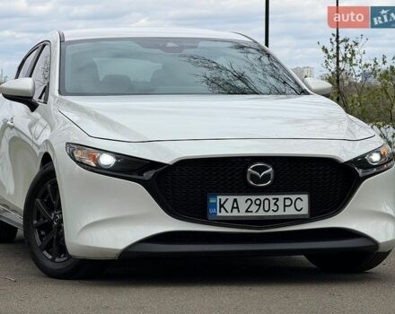Белый Мазда 3, объемом двигателя 2.49 л и пробегом 68 тыс. км за 15500 $, фото 1 на Automoto.ua
