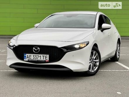 Мазда 3 2019 в Киеве на Automoto.ua Белый Мазда 3, объемом двигателя 1.5 л и пробегом 38 тыс. км за 20500 $, фото 1 на Automoto.ua