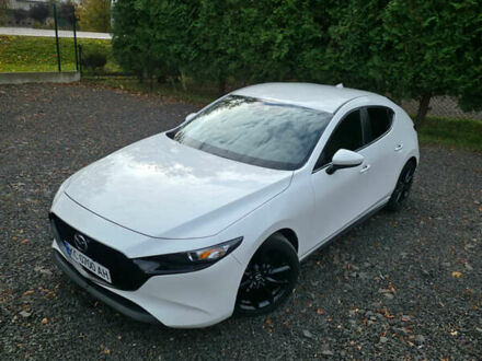 Мазда 3 2019 в Луцке на Automoto.ua Белый Мазда 3, объемом двигателя 2.49 л и пробегом 68 тыс. км за 14999 $, фото 1 на Automoto.ua