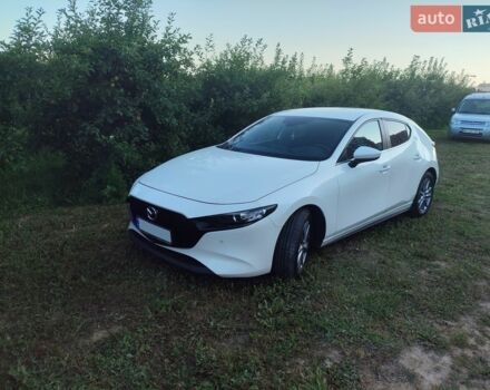 Білий Мазда 3, об'ємом двигуна 1.5 л та пробігом 71 тис. км за 16800 $, фото 1 на Automoto.ua