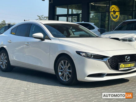 Мазда 3 2019 у Чернівцях на Automoto.ua Білий Мазда 3, об'ємом двигуна 1.5 л та пробігом 47 тис. км за 18800 $, фото 1 на Automoto.ua