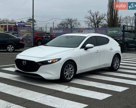 Белый Мазда 3, объемом двигателя 2.49 л и пробегом 85 тыс. км за 15000 $, фото 1 на Automoto.ua