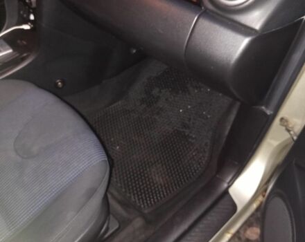 Бежевий Мазда 3, об'ємом двигуна 1.6 л та пробігом 265 тис. км за 3350 $, фото 17 на Automoto.ua