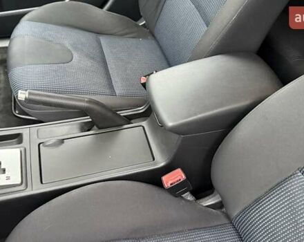 Бежевый Мазда 3, объемом двигателя 1.6 л и пробегом 262 тыс. км за 4250 $, фото 17 на Automoto.ua