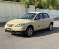 Бежевый Мазда 3, объемом двигателя 1.6 л и пробегом 300 тыс. км за 1197 $, фото 1 на Automoto.ua