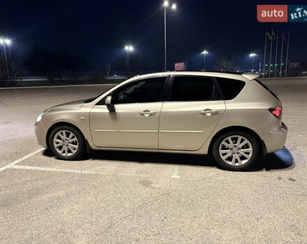 Бежевый Мазда 3, объемом двигателя 1.6 л и пробегом 196 тыс. км за 5700 $, фото 1 на Automoto.ua