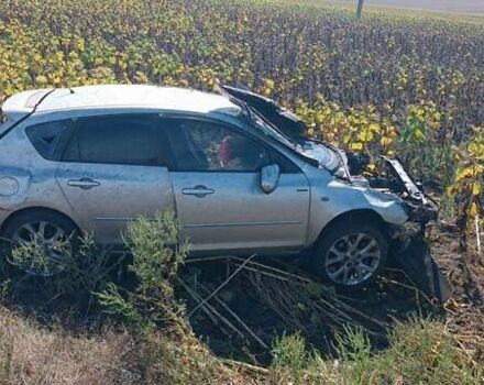 Бежевий Мазда 3, об'ємом двигуна 2 л та пробігом 190 тис. км за 500 $, фото 4 на Automoto.ua