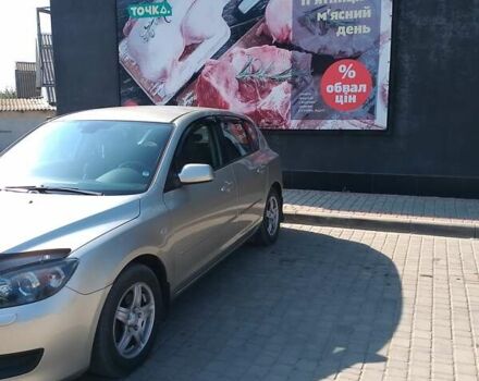 Бежевий Мазда 3, об'ємом двигуна 1.56 л та пробігом 210 тис. км за 5500 $, фото 1 на Automoto.ua