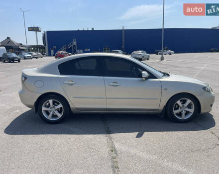 Бежевый Мазда 3, объемом двигателя 1.6 л и пробегом 217 тыс. км за 3200 $, фото 4 на Automoto.ua