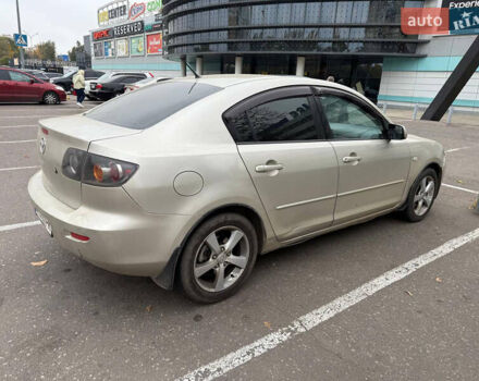 Бежевый Мазда 3, объемом двигателя 1.6 л и пробегом 230 тыс. км за 4000 $, фото 3 на Automoto.ua