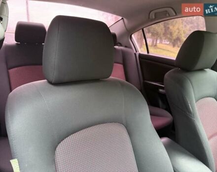 Бежевый Мазда 3, объемом двигателя 1.6 л и пробегом 220 тыс. км за 3499 $, фото 33 на Automoto.ua