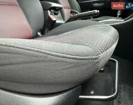 Бежевый Мазда 3, объемом двигателя 1.6 л и пробегом 220 тыс. км за 3499 $, фото 32 на Automoto.ua