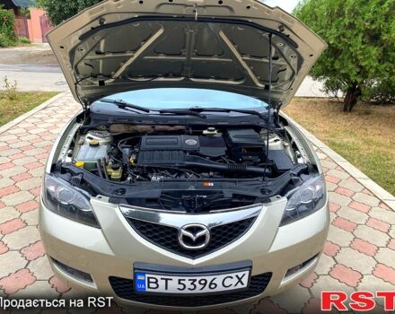 Бежевый Мазда 3, объемом двигателя 1.6 л и пробегом 178 тыс. км за 5200 $, фото 2 на Automoto.ua