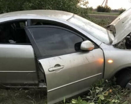 Бежевый Мазда 3, объемом двигателя 1.6 л и пробегом 222 тыс. км за 1500 $, фото 3 на Automoto.ua