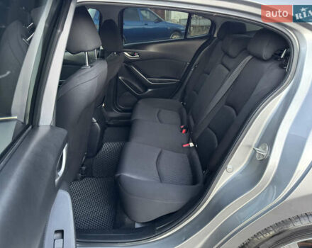 Бежевый Мазда 3, объемом двигателя 2 л и пробегом 200 тыс. км за 10000 $, фото 11 на Automoto.ua