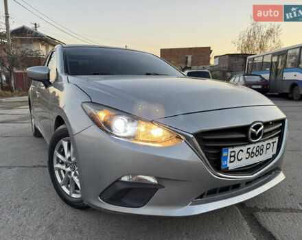 Бежевый Мазда 3, объемом двигателя 2 л и пробегом 200 тыс. км за 10000 $, фото 9 на Automoto.ua