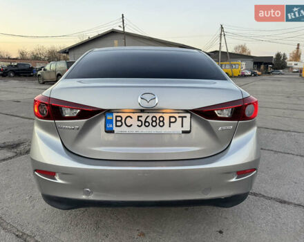 Бежевый Мазда 3, объемом двигателя 2 л и пробегом 200 тыс. км за 10000 $, фото 4 на Automoto.ua
