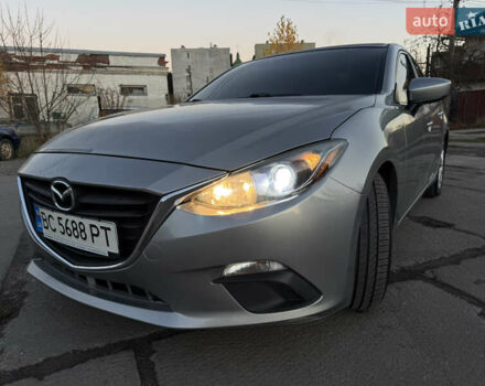 Бежевый Мазда 3, объемом двигателя 2 л и пробегом 200 тыс. км за 10000 $, фото 8 на Automoto.ua