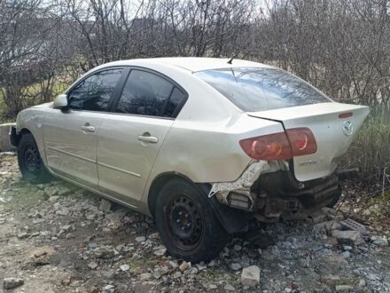 Бежевый Мазда 3, объемом двигателя 0 л и пробегом 150 тыс. км за 1899 $, фото 1 на Automoto.ua