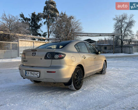 Бежевий Мазда 3, об'ємом двигуна 1.6 л та пробігом 256 тис. км за 4100 $, фото 1 на Automoto.ua