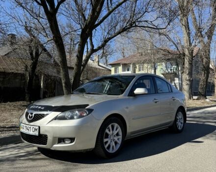 Бежевый Мазда 3, объемом двигателя 1.6 л и пробегом 240 тыс. км за 4200 $, фото 1 на Automoto.ua