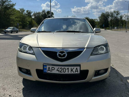 Бежевый Мазда 3, объемом двигателя 2 л и пробегом 199 тыс. км за 4850 $, фото 1 на Automoto.ua