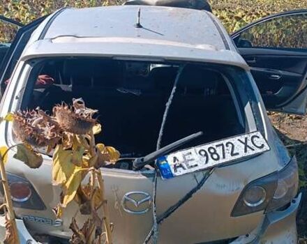 Бежевий Мазда 3, об'ємом двигуна 2 л та пробігом 190 тис. км за 500 $, фото 1 на Automoto.ua