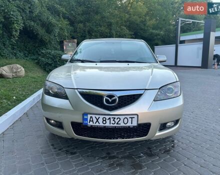 Бежевый Мазда 3, объемом двигателя 1.6 л и пробегом 170 тыс. км за 4400 $, фото 1 на Automoto.ua