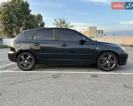 Черный Мазда 3, объемом двигателя 2 л и пробегом 215 тыс. км за 4050 $, фото 4 на Automoto.ua