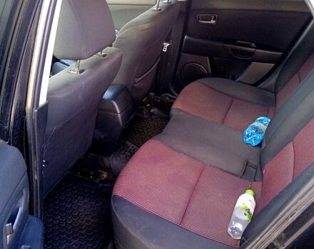 Черный Мазда 3, объемом двигателя 1.6 л и пробегом 500 тыс. км за 4000 $, фото 5 на Automoto.ua