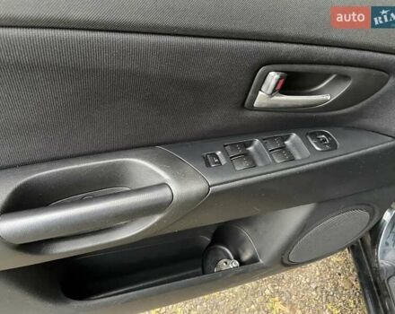 Черный Мазда 3, объемом двигателя 1.6 л и пробегом 171 тыс. км за 3600 $, фото 12 на Automoto.ua