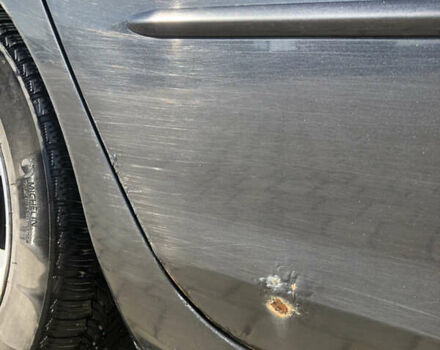 Чорний Мазда 3, об'ємом двигуна 1.56 л та пробігом 280 тис. км за 3200 $, фото 6 на Automoto.ua