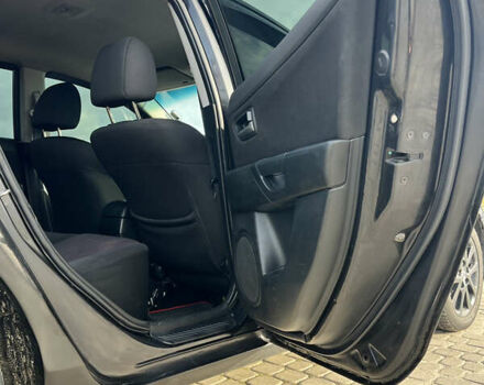 Чорний Мазда 3, об'ємом двигуна 1.6 л та пробігом 220 тис. км за 4700 $, фото 14 на Automoto.ua