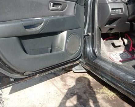 Черный Мазда 3, объемом двигателя 1.6 л и пробегом 322 тыс. км за 4700 $, фото 8 на Automoto.ua