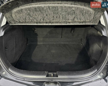 Черный Мазда 3, объемом двигателя 1.6 л и пробегом 349 тыс. км за 4499 $, фото 12 на Automoto.ua