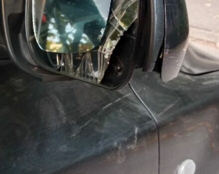 Черный Мазда 3, объемом двигателя 1.6 л и пробегом 270 тыс. км за 3600 $, фото 6 на Automoto.ua