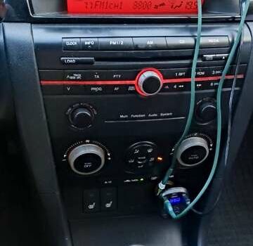 Черный Мазда 3, объемом двигателя 1.6 л и пробегом 260 тыс. км за 2800 $, фото 9 на Automoto.ua