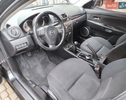 Черный Мазда 3, объемом двигателя 2 л и пробегом 110 тыс. км за 6500 $, фото 6 на Automoto.ua