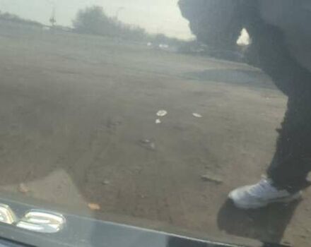 Чорний Мазда 3, об'ємом двигуна 1.6 л та пробігом 316 тис. км за 4300 $, фото 14 на Automoto.ua