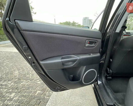 Черный Мазда 3, объемом двигателя 2 л и пробегом 220 тыс. км за 6000 $, фото 31 на Automoto.ua