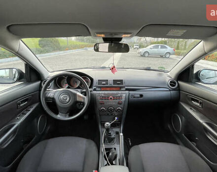 Черный Мазда 3, объемом двигателя 2 л и пробегом 220 тыс. км за 6000 $, фото 19 на Automoto.ua