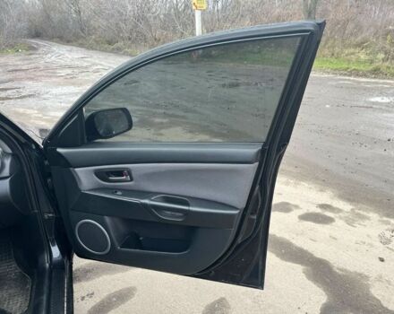 Черный Мазда 3, объемом двигателя 1.6 л и пробегом 212 тыс. км за 5500 $, фото 9 на Automoto.ua