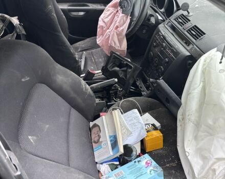 Чорний Мазда 3, об'ємом двигуна 2 л та пробігом 338 тис. км за 1200 $, фото 7 на Automoto.ua