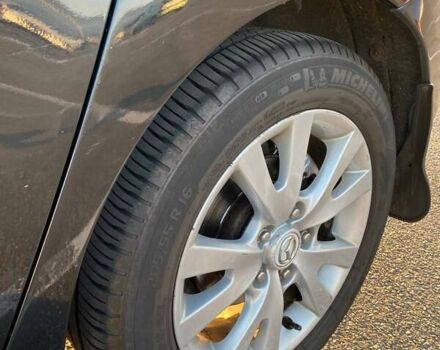 Черный Мазда 3, объемом двигателя 1.6 л и пробегом 168 тыс. км за 6300 $, фото 7 на Automoto.ua