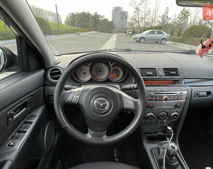 Черный Мазда 3, объемом двигателя 2 л и пробегом 220 тыс. км за 6000 $, фото 18 на Automoto.ua